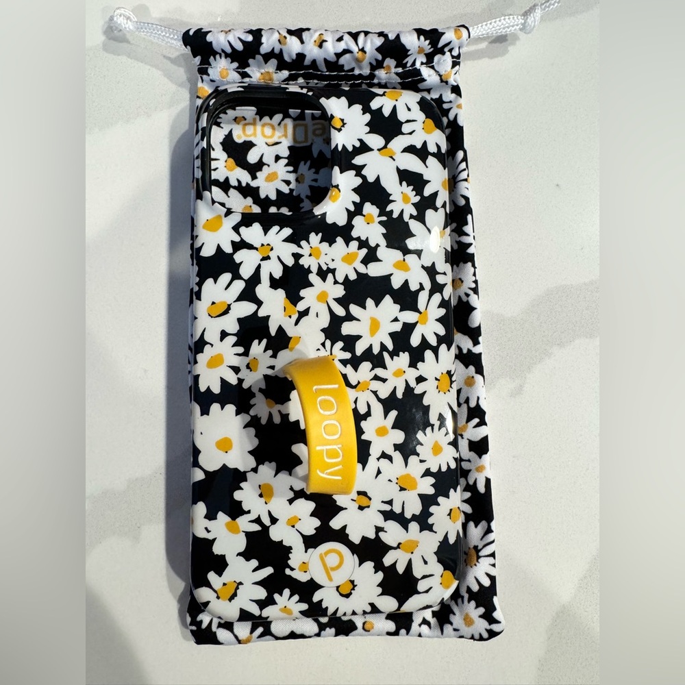 iPhone 13 Pro Max Loopy Case Daisies